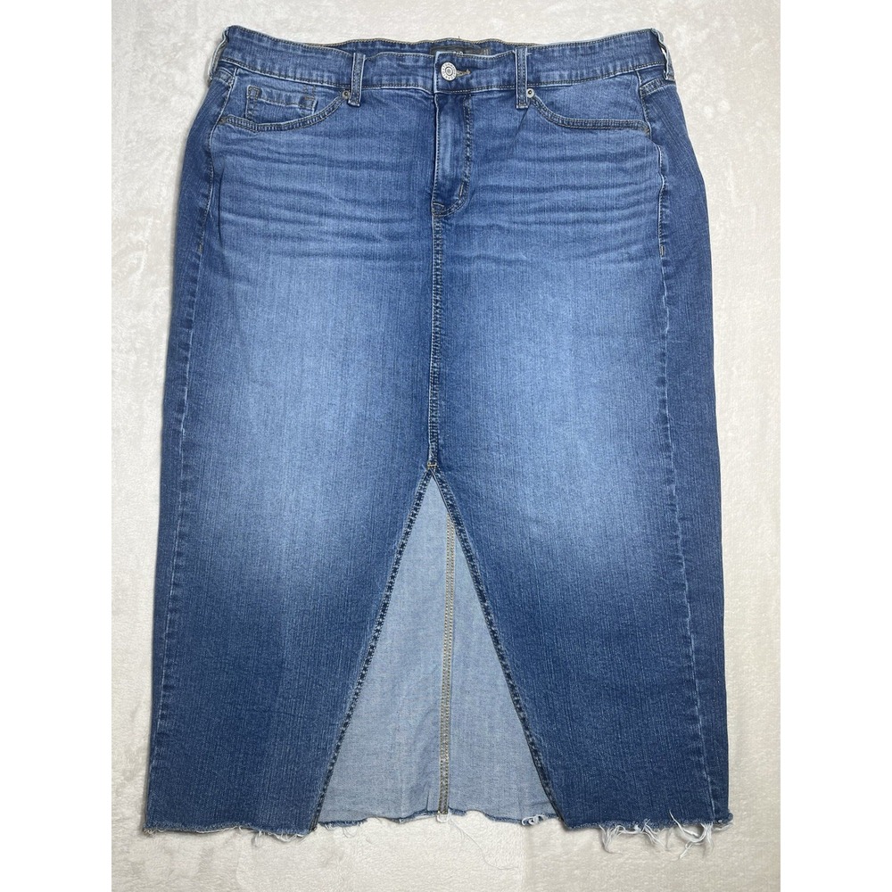 Torrid Denim Midi Skirt Women's Size 16 Medium Wash Front Slit Raw Hem Cuteness